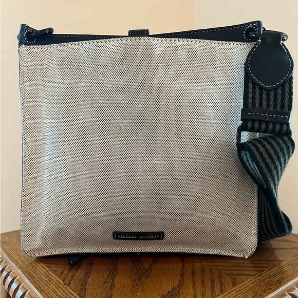 Crossbody bag - Picture 2 of 6